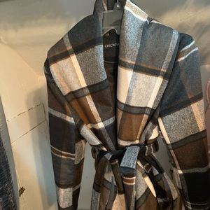 Beautiful asymmetrical wrap coat, size large. Never worn! Perfect for Fall!